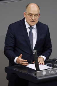 203. Sitzung des Deutschen Bundestages in Berlin