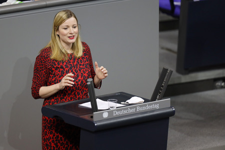 203. Sitzung des Deutschen Bundestages in Berlin