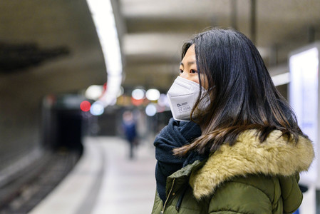 Symbolfoto FFP2-Maskenpflicht auf Bahnhöfen