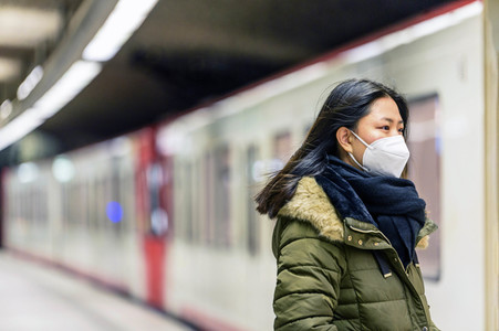 Symbolfoto FFP2-Maskenpflicht auf Bahnhöfen