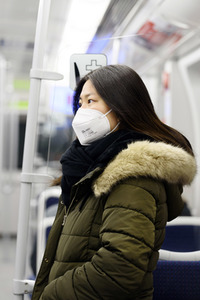 Symbolfoto FFP2-Maskenpflicht auf Bahnhöfen