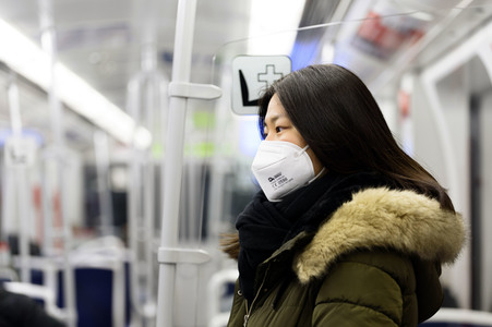 Symbolfoto FFP2-Maskenpflicht auf Bahnhöfen