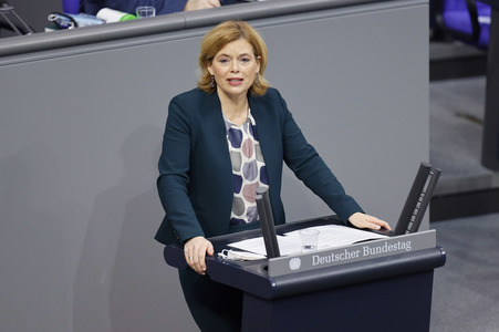 204. Sitzung des Deutschen Bundestages in Berlin