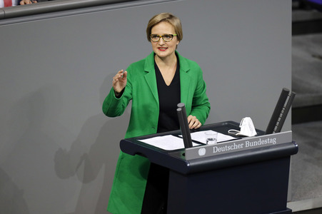 204. Sitzung des Deutschen Bundestages in Berlin