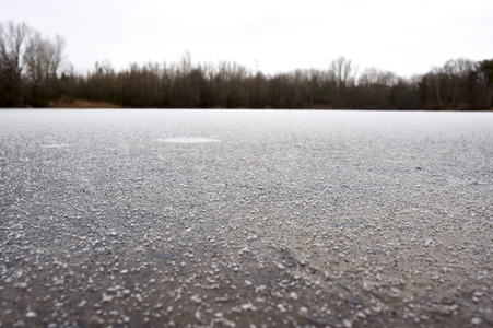 Symbolfoto Schnee und Glatteis