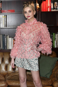 Lana Mueller Couture auf der MBFW Autumn/Winter 2021 in Berlin