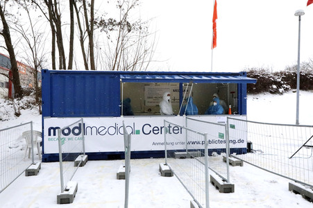 Corona Schnelltest Center auf dem Gelände der Birkenstock Schuhfabrik in Görlitz