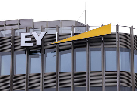 Symbolfoto Ernst & Young