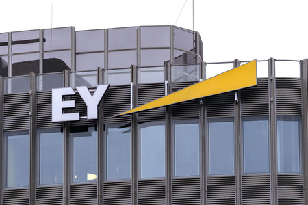 Symbolfoto Ernst & Young