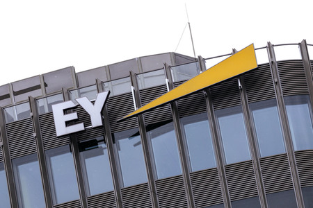 Symbolfoto Ernst & Young