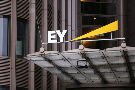 Symbolfoto Ernst & Young