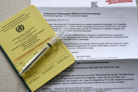 Symbolfoto Impfeinladung