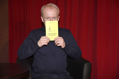 Digitale Buchlesung mit Rüdiger Bach in Haar