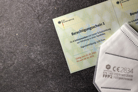 Symbolfoto Berechtigungsschein für FFP2-Masken