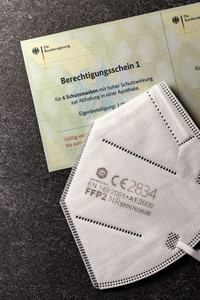 Symbolfoto Berechtigungsschein für FFP2-Masken