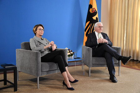 Bundespräsident Steinmeier im Gespräch mit Studenten in Berlin