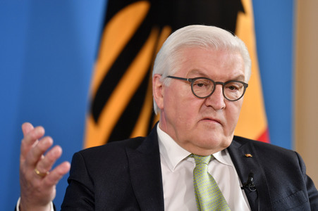 Bundespräsident Steinmeier im Gespräch mit Studenten in Berlin