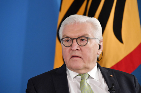 Bundespräsident Steinmeier im Gespräch mit Studenten in Berlin