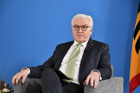 Bundespräsident Steinmeier im Gespräch mit Studenten in Berlin