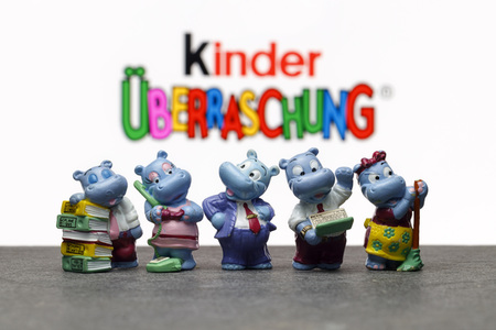 Symbolfoto Überraschungseier-Figuren