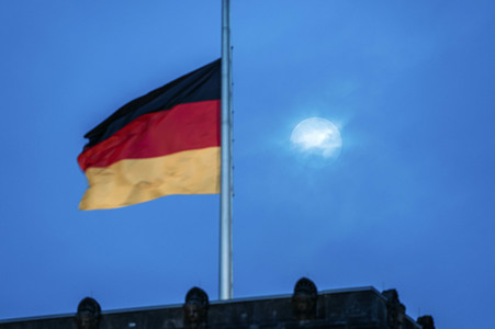 Symbolfoto Trauerbeflaggung