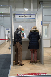 Corona-Impfzentrum in den Messehallen Hamburg