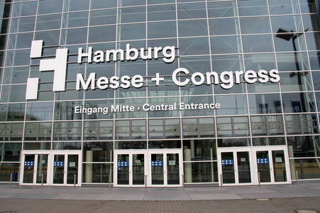 Corona-Impfzentrum in den Messehallen Hamburg