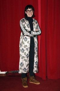 Digitales Kabarett mit Eva Karl-Faltermeier in Haar