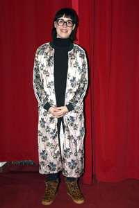 Digitales Kabarett mit Eva Karl-Faltermeier in Haar