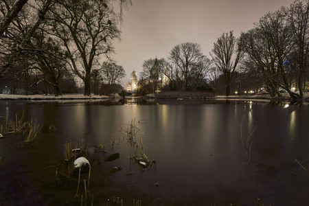 Wintermorgen im Maschpark in Hannover