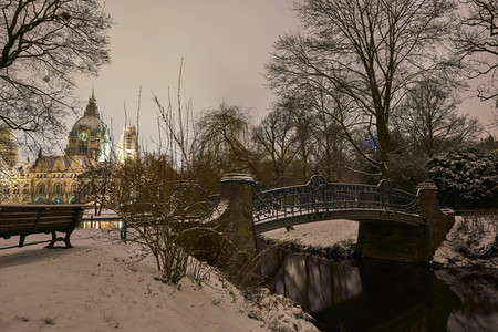 Wintermorgen im Maschpark in Hannover