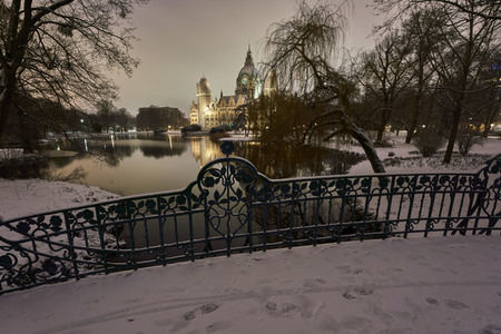 Wintermorgen im Maschpark in Hannover