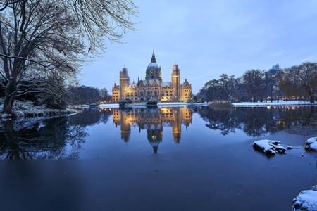 Wintermorgen im Maschpark in Hannover