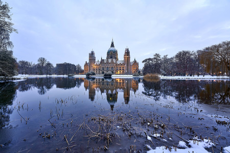 Wintermorgen im Maschpark in Hannover