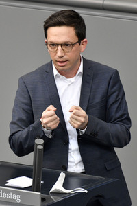 207. Sitzung des Deutschen Bundestages in Berlin