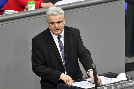 207. Sitzung des Deutschen Bundestages in Berlin