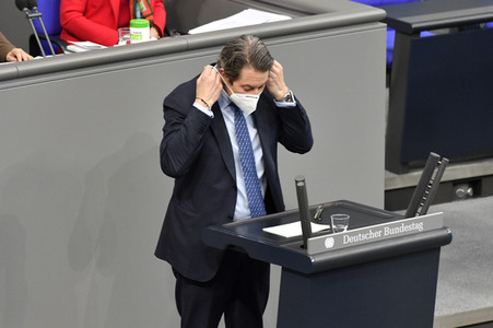 207. Sitzung des Deutschen Bundestages in Berlin