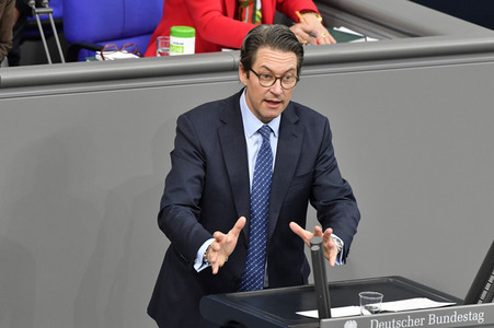 207. Sitzung des Deutschen Bundestages in Berlin