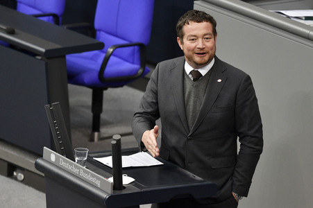 207. Sitzung des Deutschen Bundestages in Berlin