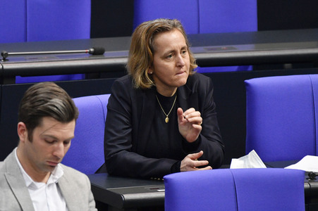 207. Sitzung des Deutschen Bundestages in Berlin