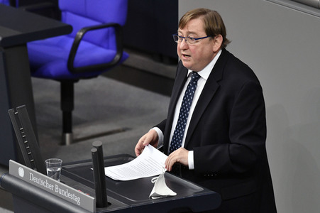 207. Sitzung des Deutschen Bundestages in Berlin