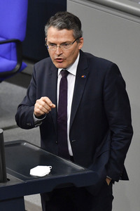 207. Sitzung des Deutschen Bundestages in Berlin