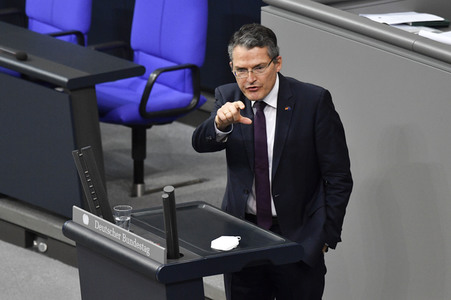 207. Sitzung des Deutschen Bundestages in Berlin