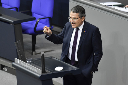 207. Sitzung des Deutschen Bundestages in Berlin