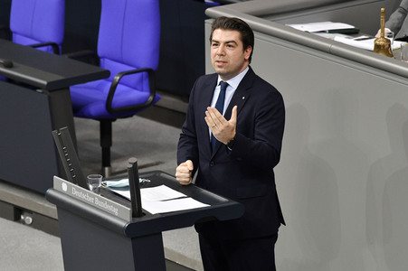 207. Sitzung des Deutschen Bundestages in Berlin