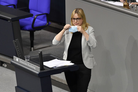 207. Sitzung des Deutschen Bundestages in Berlin