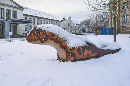 Verschneite Dinosaurier in Hannover