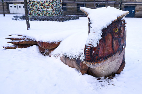 Verschneite Dinosaurier in Hannover