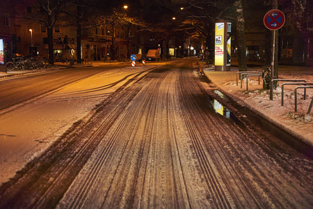Symbolfoto winterliche Straßenverhältnisse