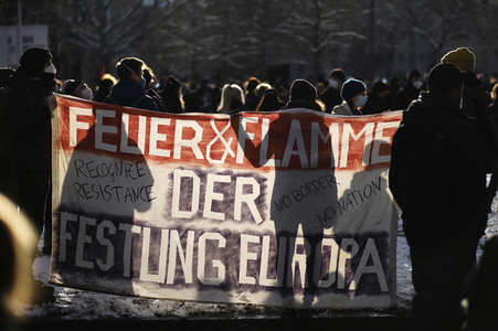 Seebrücke-Demo für die Evakuierung des Flüchtlingslagers Lipa in Berlin